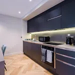 Exquisite Central York Abode - Sleeps 6 Daire *