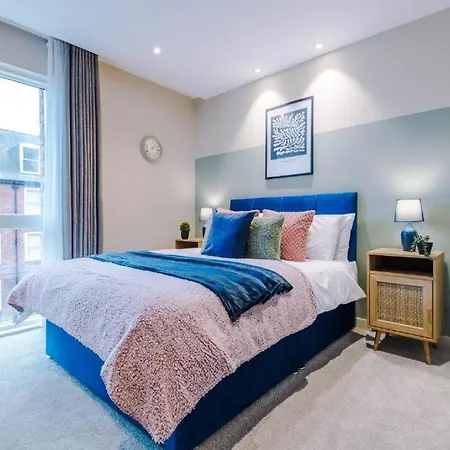 Exquisite Abode Sleeps 6! Appartement