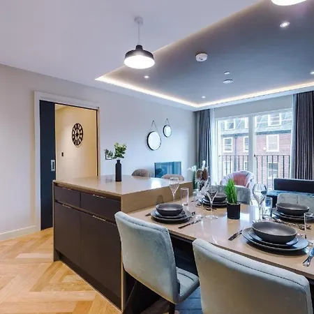 Exquisite Abode Sleeps 6! Apartment *
