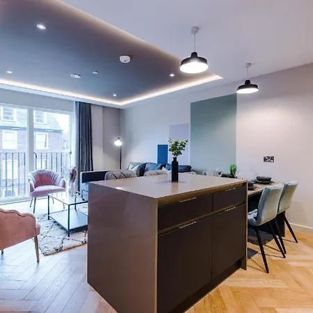 Appartement Exquisite Abode Sleeps 6!