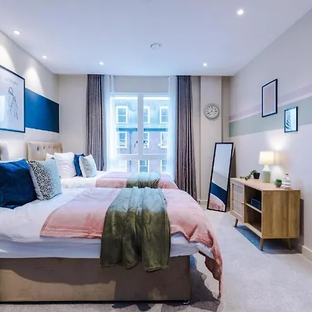 Appartement Exquisite Abode Sleeps 6!