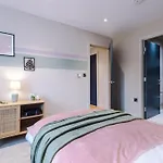 Exquisite Abode - Sleeps 6 Lägenhet York