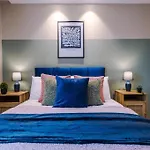 Exquisite Abode - Sleeps 6 *