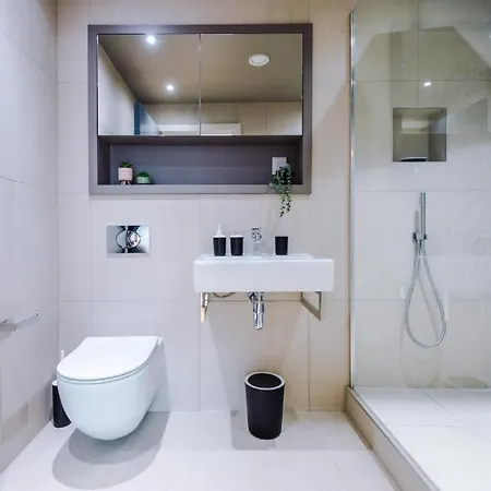 Winter Sale! Lovely Abode - Sleeps 6 *